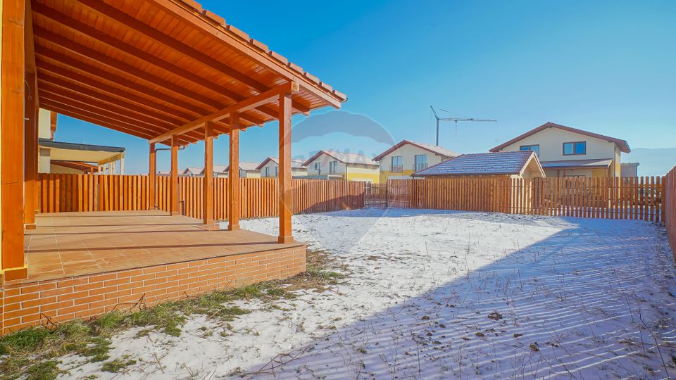 REZERVATA! Vilă nouă, cu 4 camere si teren de 500mp, în Cristian