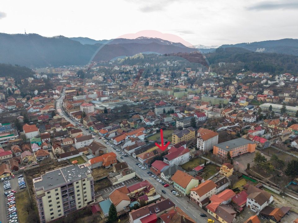 De vânzare | Apartament 2 camere, 53 mp | Str. de Mijloc | la curte