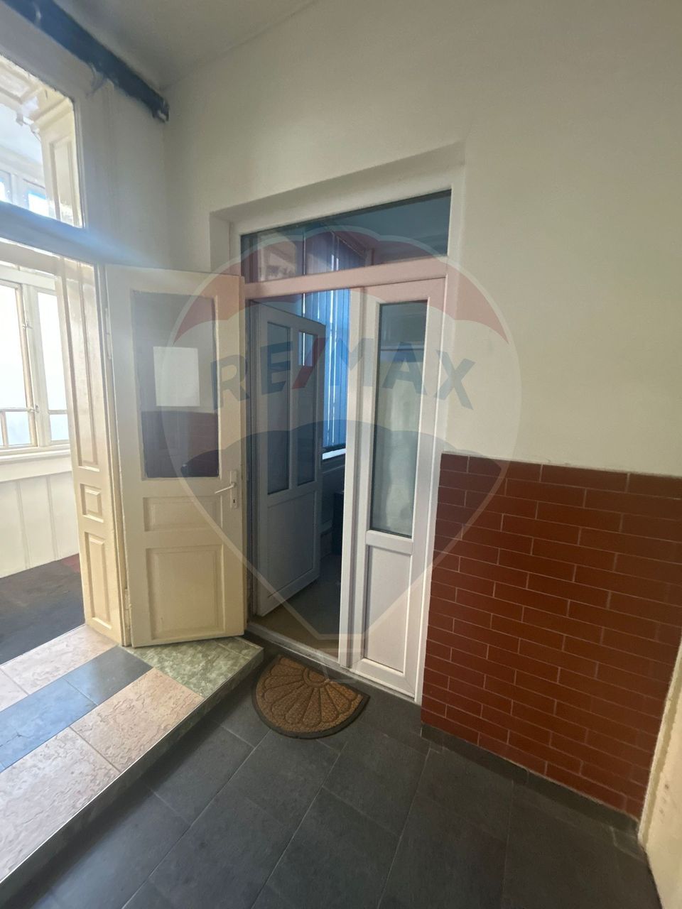 77.62sq.m Commercial Space for sale, Ultracentral area