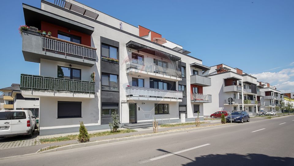 2 room Apartment for rent, Tractorul area