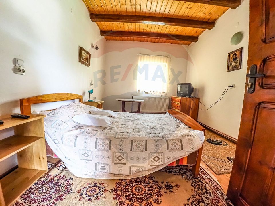 Vila / Pensiune cu 20 camere de vânzare în Câmpulung Moldovenesc, SV