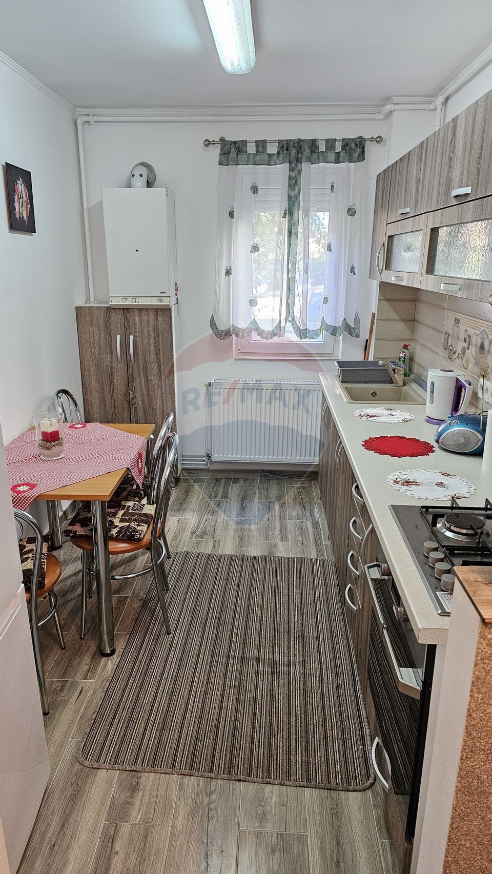 Apartament cu 2 camere renovat mobilat si utilat Dupa Zid