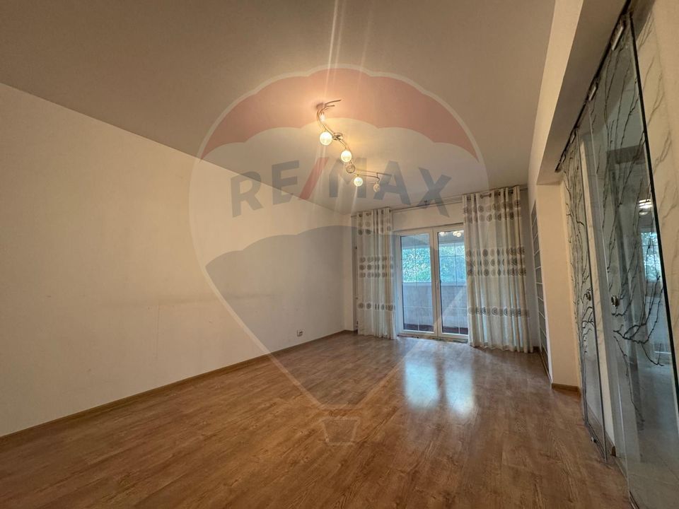 Apartament 3 cam de vânzare Drumul Taberei-metrou Valea Ialomitei