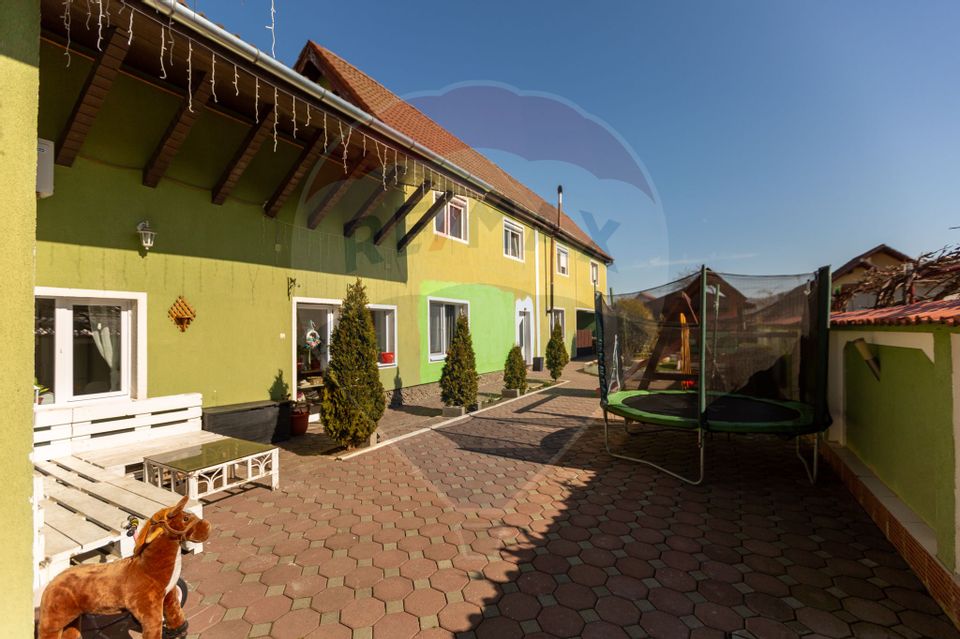 Casă SPATIOASA de vanzare in zona semicentrala