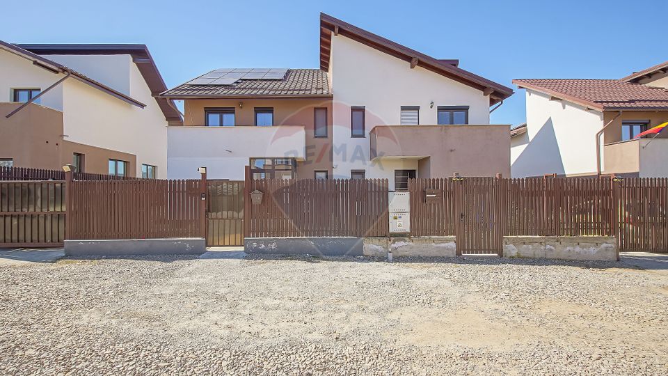 Casă Tip Duplex,  Săcele