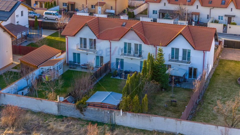 Casă / Vilă cu 4 camere de vânzare în zona Central