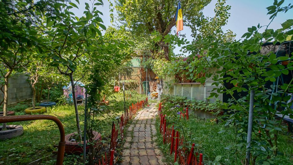 REZERVAT | Garsonieră decomandată | Zona Tractorul | De renovat