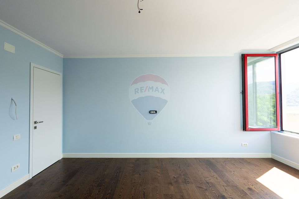 5 room House / Villa for sale