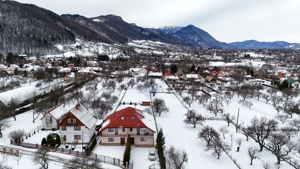 Casă de vacanță/Pensiune | Bran | 728 mp curte