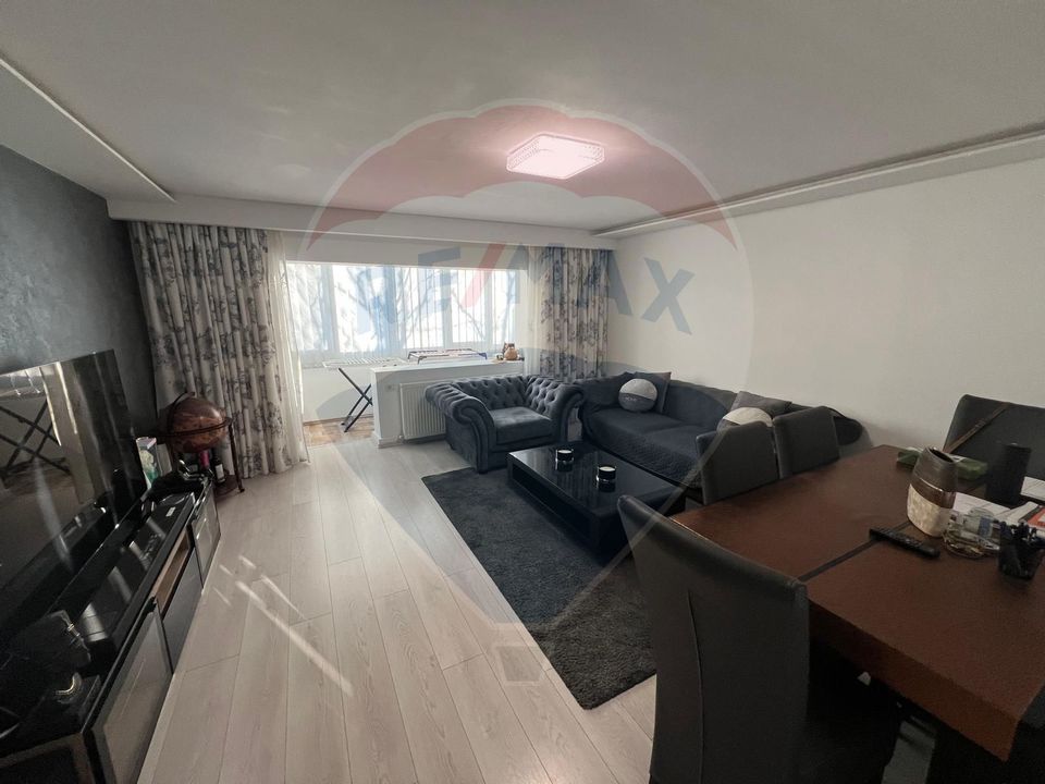 Apartament cu 3 camere în zona Tineretului