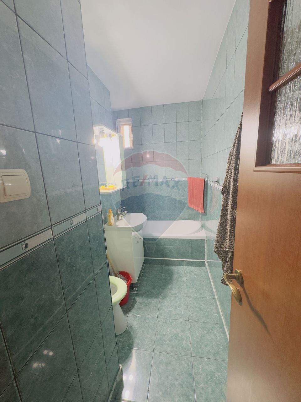 3 room Apartment for rent, Cantemir area