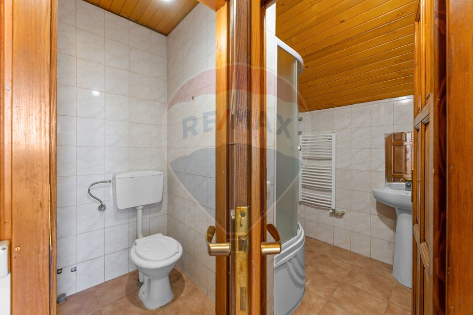 Apartament de închiriat la casă, cu 3 camere – zona Nord-Est, Șofronea