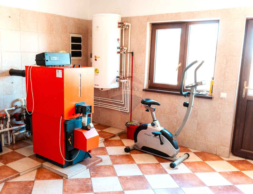 Casă / Vilă cu 4 camere de vânzare in Spataru, Buzau