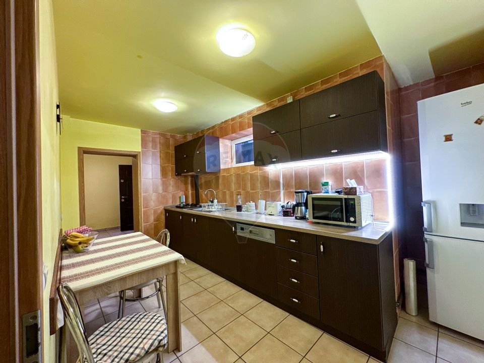 Vila de vanzare pe Str.Strugurilor/Terezian