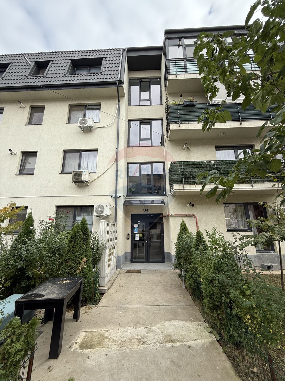 Apartament 3 camere Dobroesti cu loc de parcare inclus