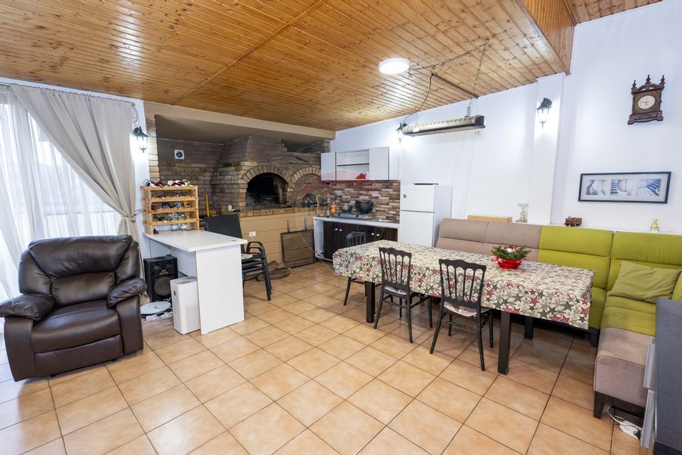 5 room House / Villa for sale