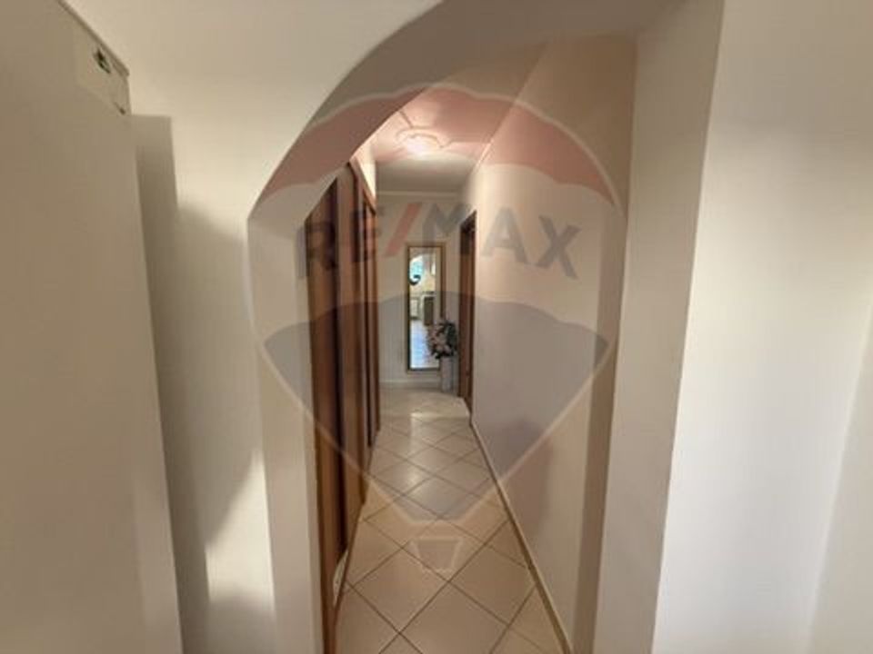 VANZARE Apartament cu 2 camere in zona Favorit / Drumul Taberei