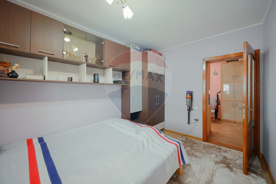 De vânzare Apartament cu 4 camere, lângă Podul Centenarului