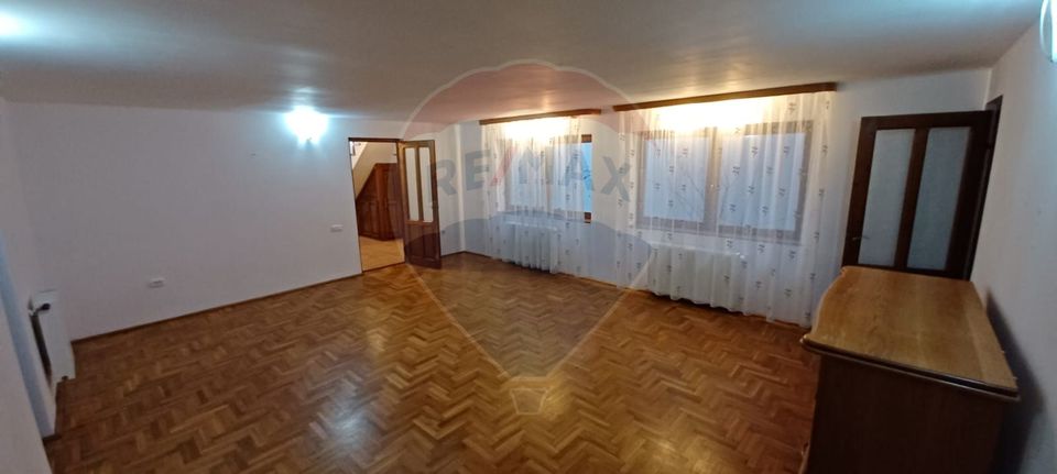 DE INCHIRIAT: Casă / Vilă P+1 - Zona Centrala BAIA MARE