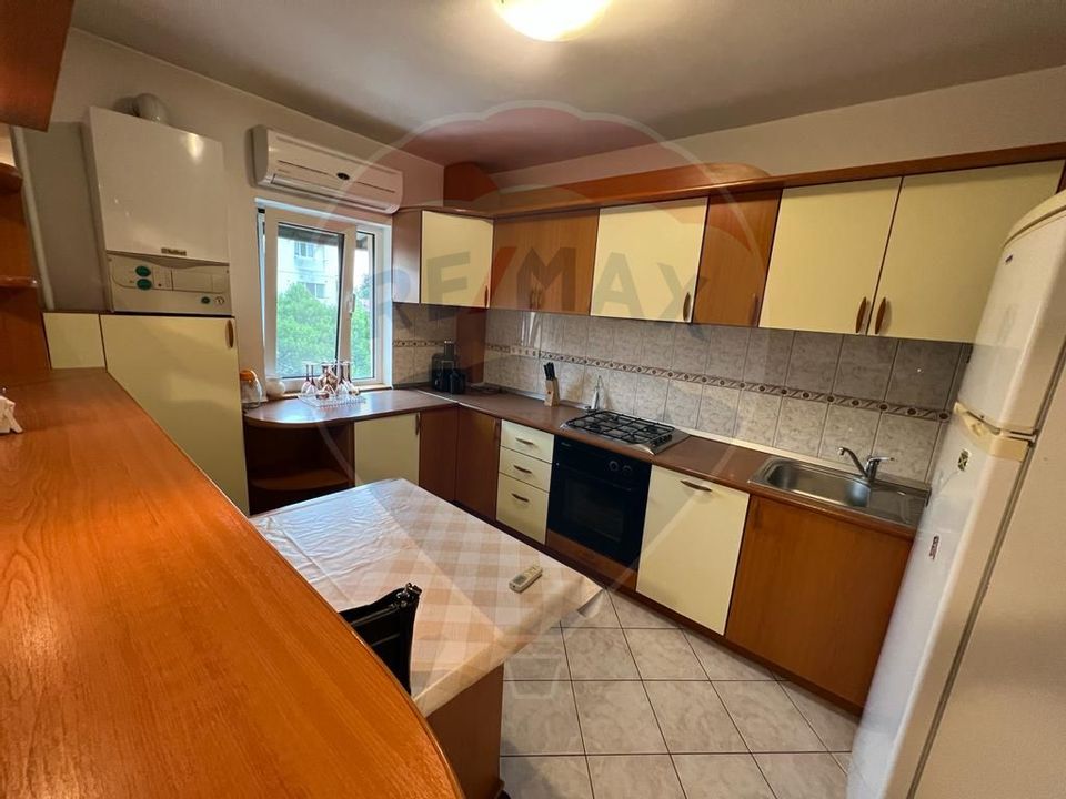 Apartament 3 camere  zona Doi Stejari