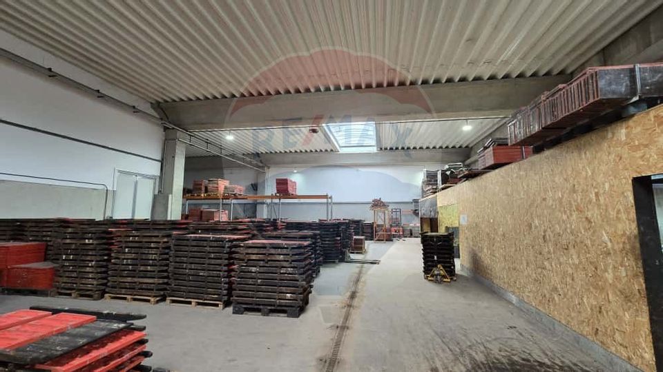 DE VÂNZARE Hala productie/depozitare