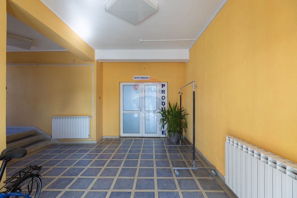 940sq.m Commercial Space for rent, Serbanesti area