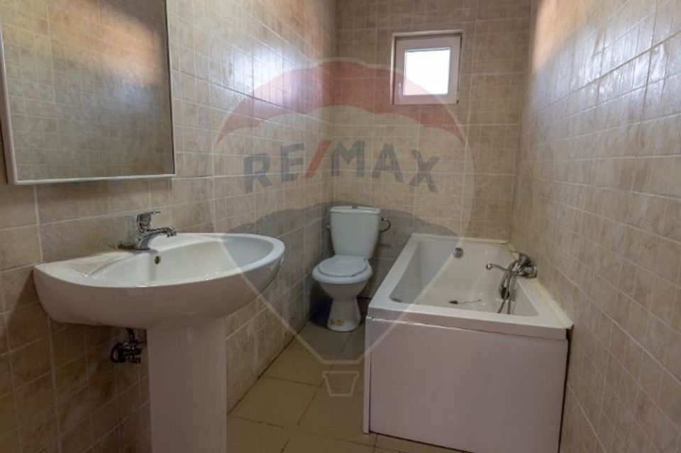 550sq.m Commercial Space for sale