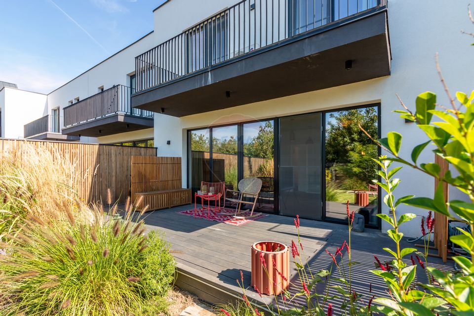 House for sale, Corbeanca area, Lake Hill