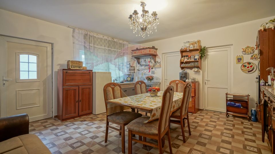 5 room House / Villa for sale, Cernatu area