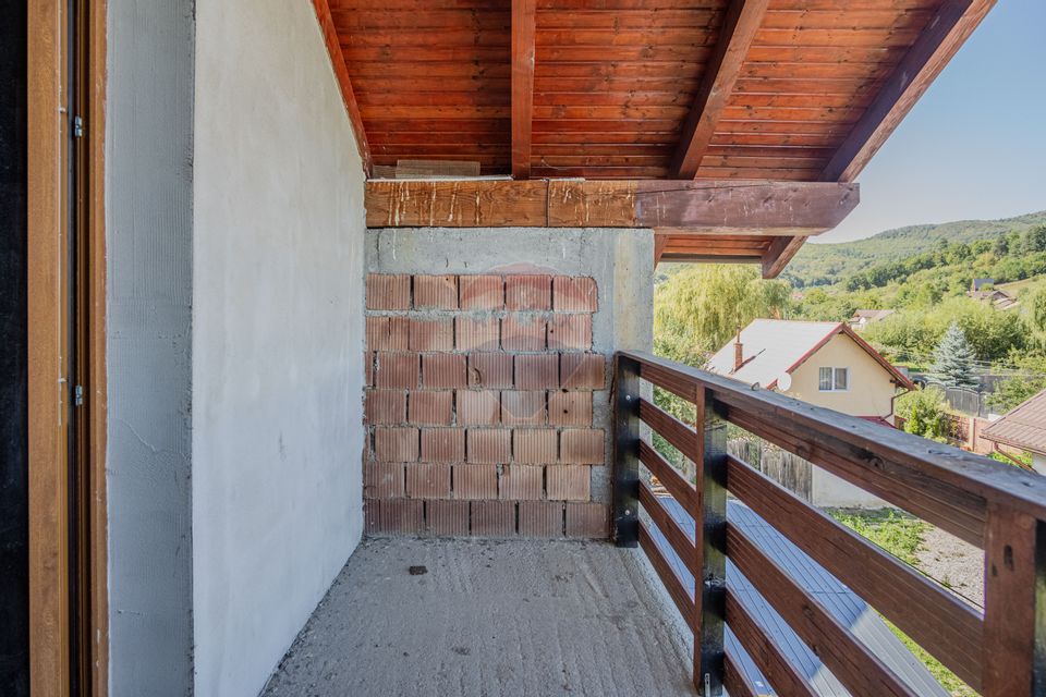 Casa de vanzare 7 camere | CURTE 953 mp | Colonia 1 Mai | COMISION 0 |