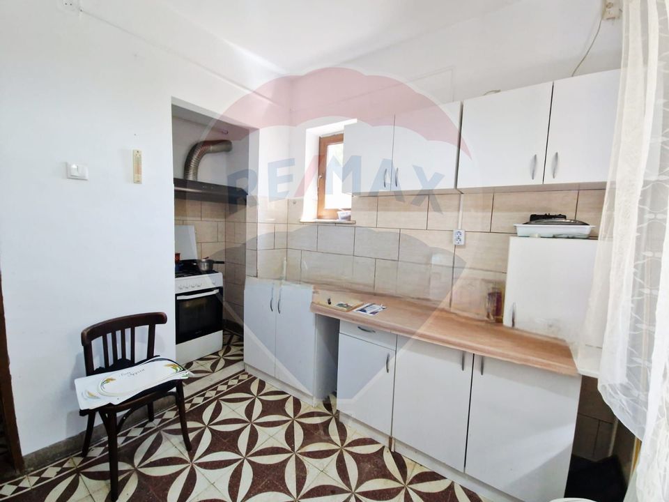 Casă / Vilă  str. Ana Ipatescu S+P+1 , 5 camere , teren - 252 mp
