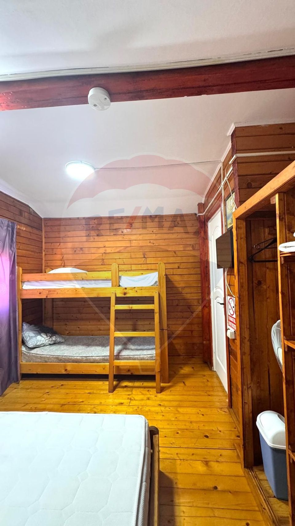 13 room Hotel / Pension for sale, Central area