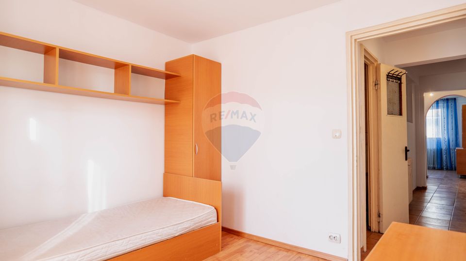 Vanzare apartament 4 camere, zona Pasajul Doamna Ghica