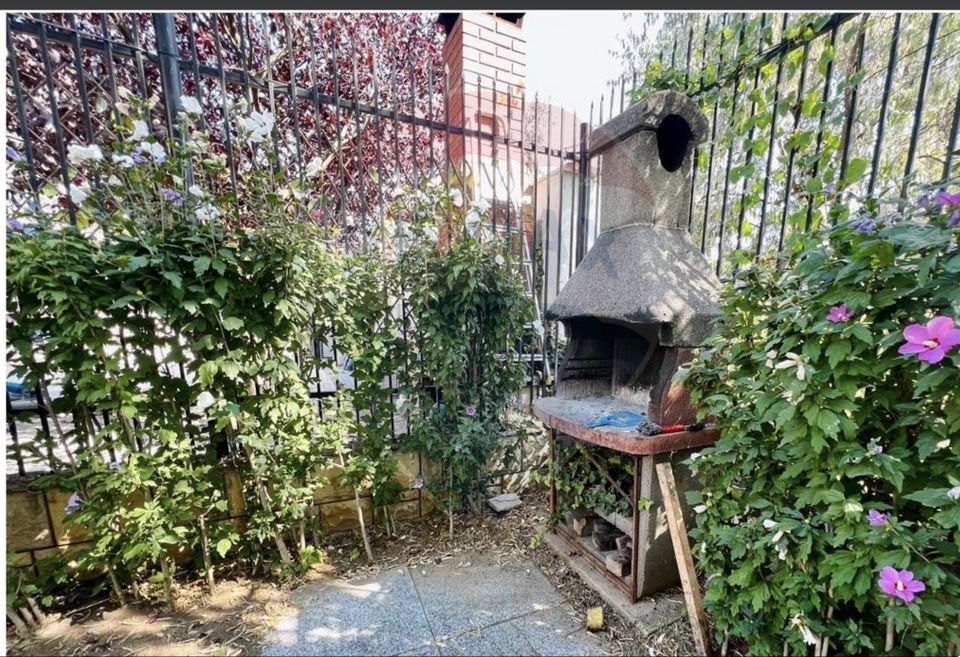 Casă de inchiriat cu 4 camere Mamaia vedere la mare