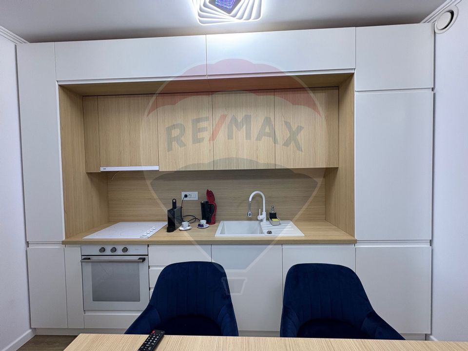 Studio luminos,55 mp, 2022 + parcare, Sinaia, introdus regim hotelier