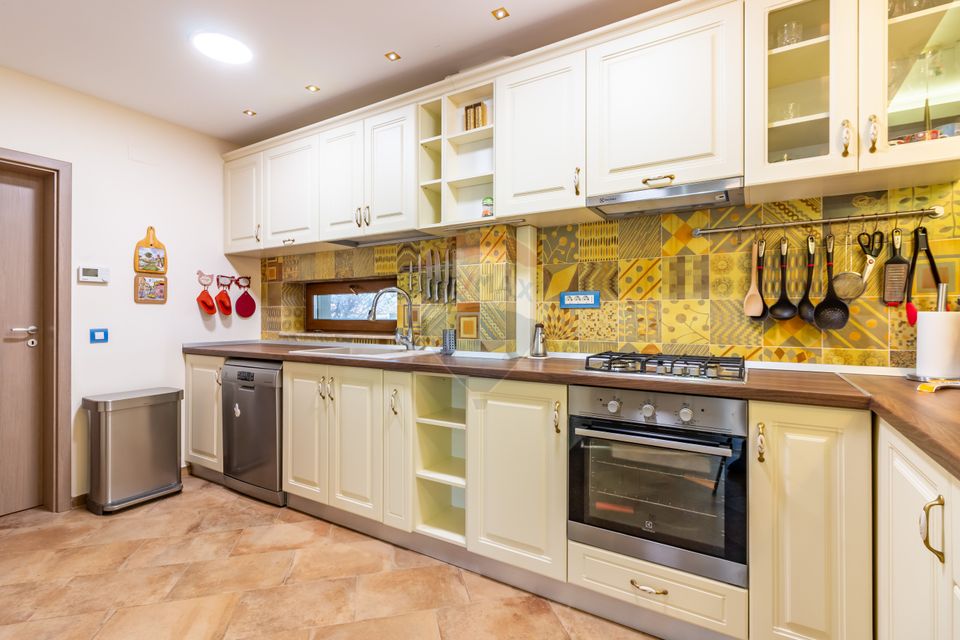 Vilă P+E+M cu 4 camere, 294 mp, Berceni/Ilfov