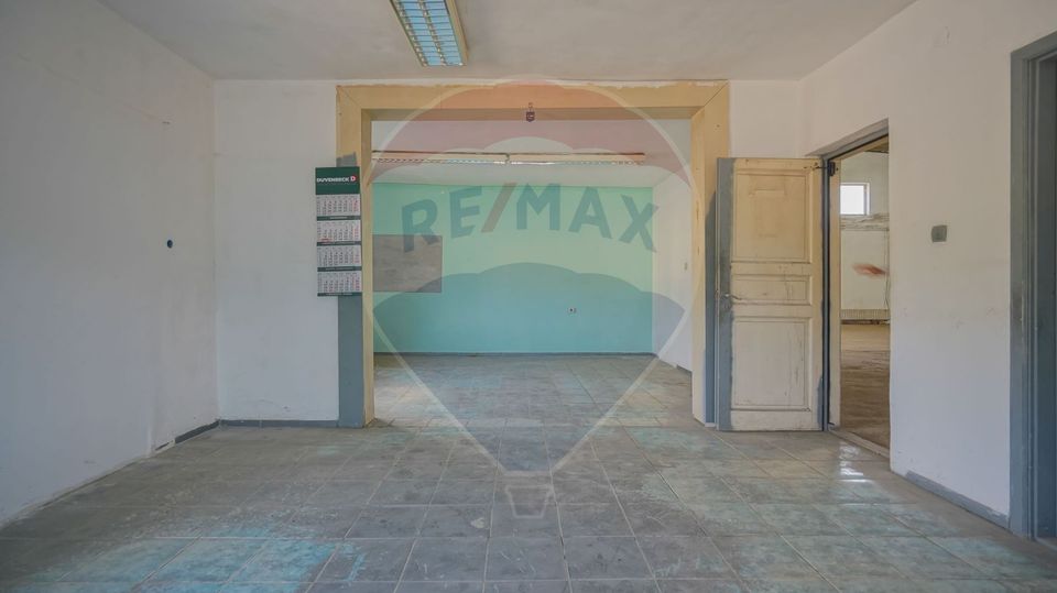 794sq.m Industrial Space for rent, Periferie area