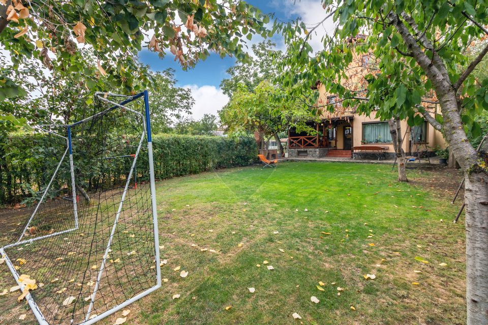 House / Villa in Buftea, all utilities, near the lake, bus, shops