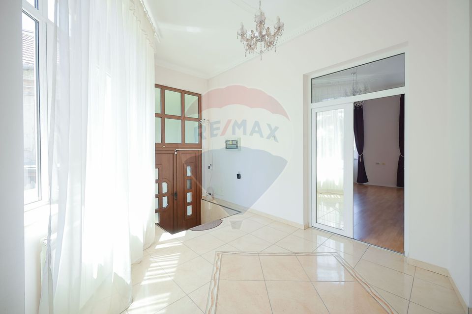 Spațiu comercial de 146 mp, Ultracentral, de Închiriat