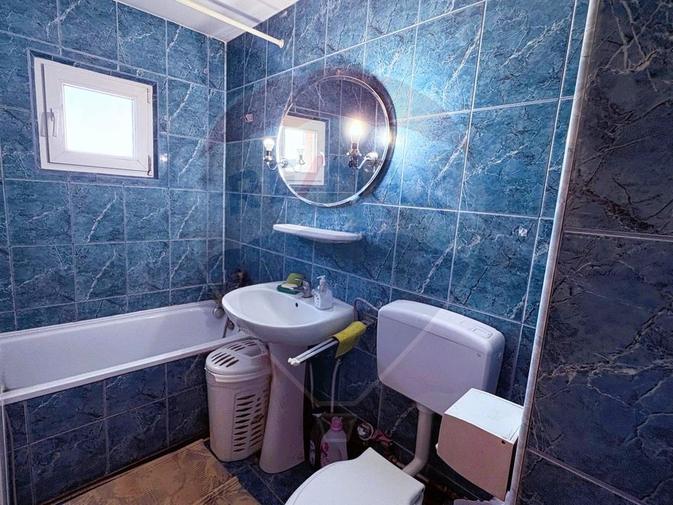 Apart. 2 camere, decomandat, Banu Maracine, etaj 2, centrala proprie
