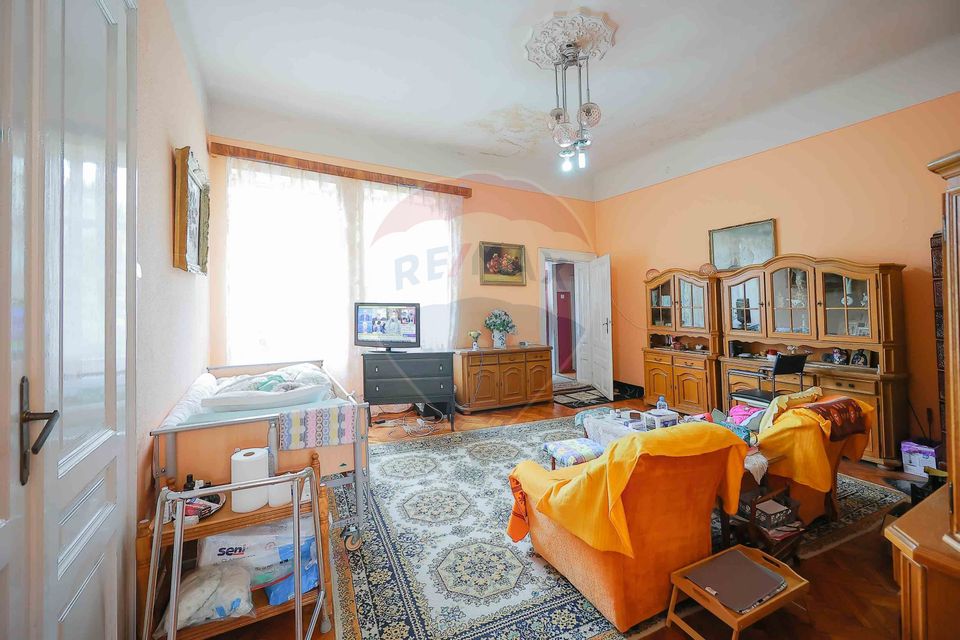 Spațiu ultracentral 171 mp, ideal clinică sau chirii multiple