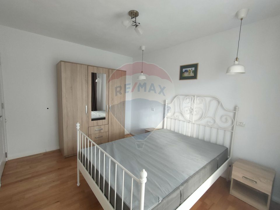 Apartament cu 3 camere de vanzare