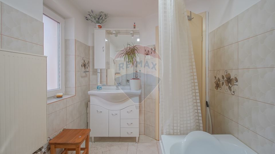 Vilă cu 6 camere de vânzare în zona Primaverii, Râșnov - Comision 0