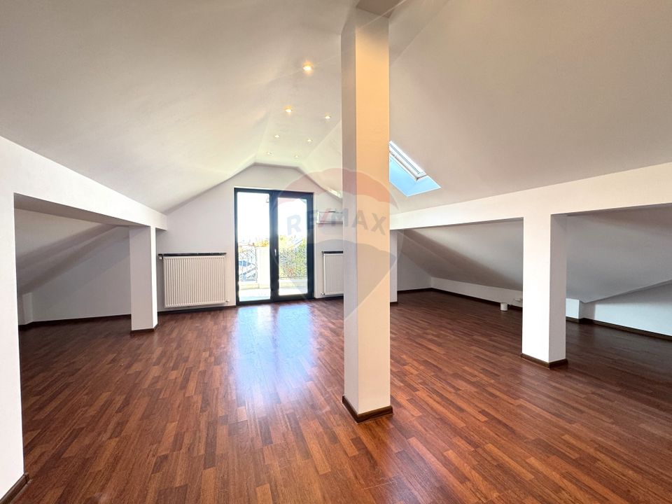 Vila individuala, 7 camere, 2 garaje, curte - Pipera, Cortina North