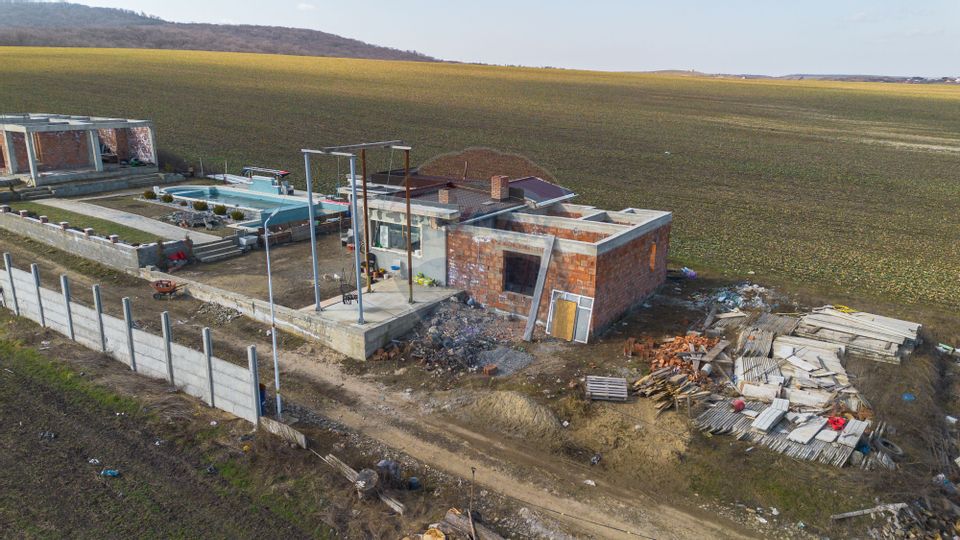 Land 13,500sqm Voinesti / Strada LUNGANI(DJ248B)