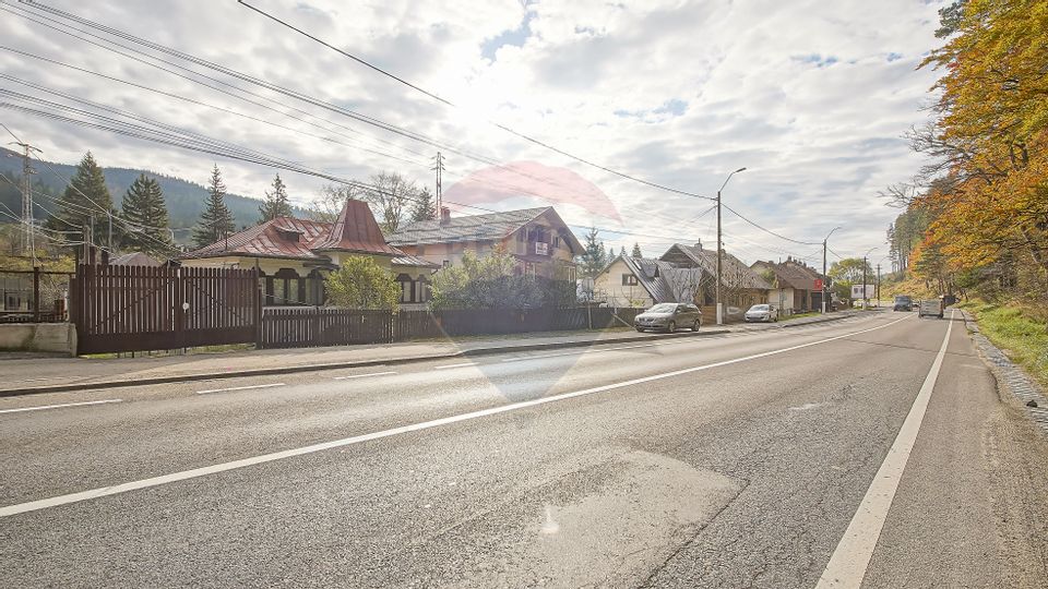 Vilă cu farmec istoric în Bușteni, pensiune sau locuință de vacanță!