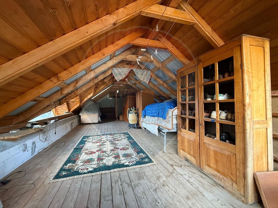 Casa cu teren de vanzare Golesti-Ramnicu Valcea / Manastirea Filimon