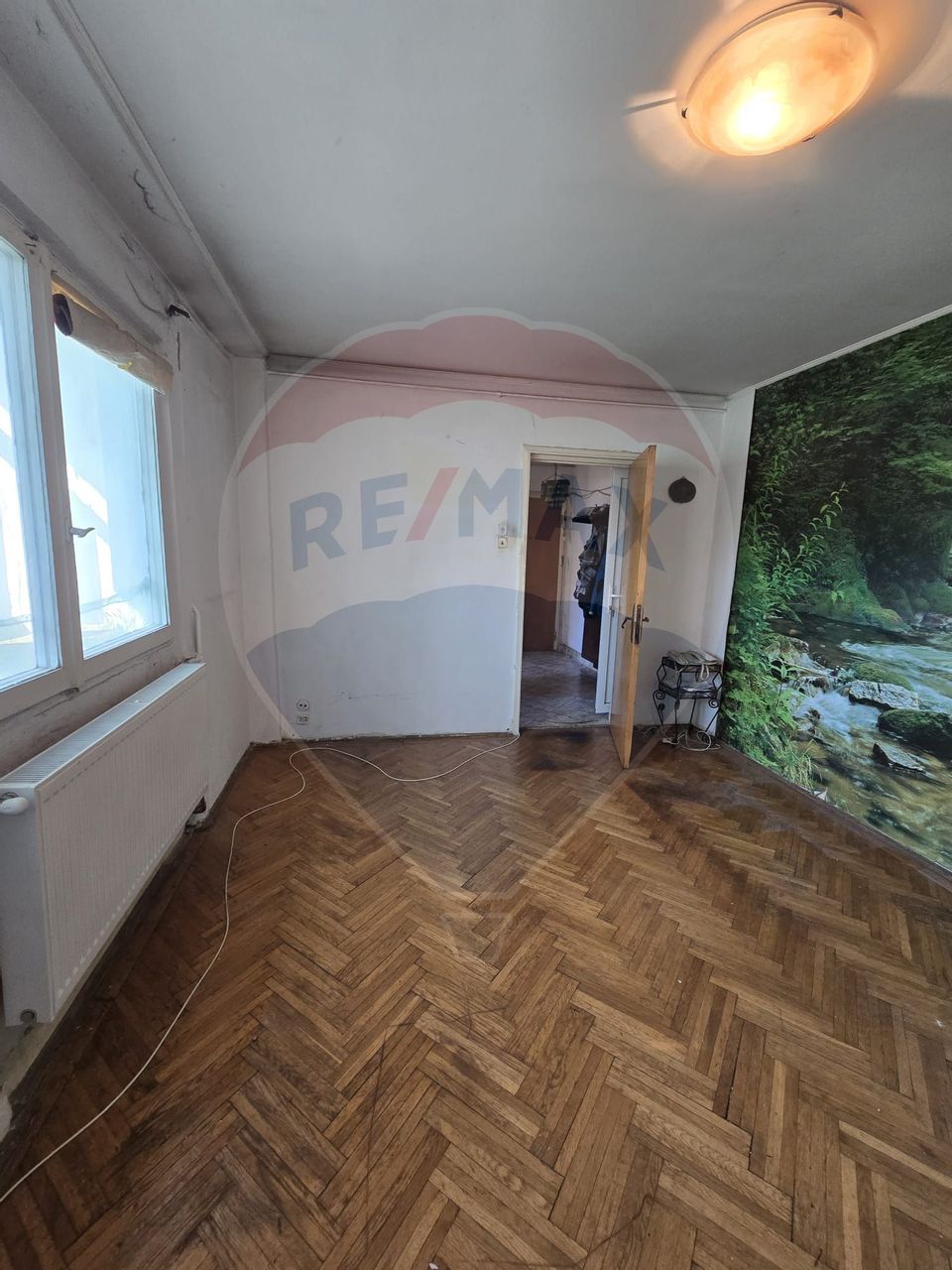 DE VANZARE Apartament cu 3 camere în zona Titan