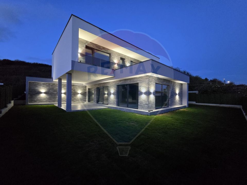 COMISION 0% Casă semifinisată de vânzare în Baciu, 583 mp de teren