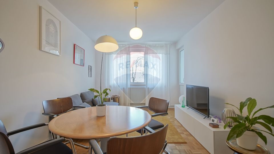 Apartament cu 3 camere de închiriat B-dul Victoriei